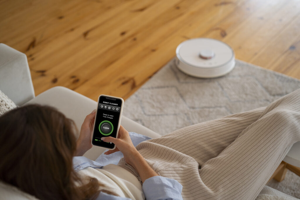 robotic-wireless-vacuum-cleaner-control-by-smartphone-app